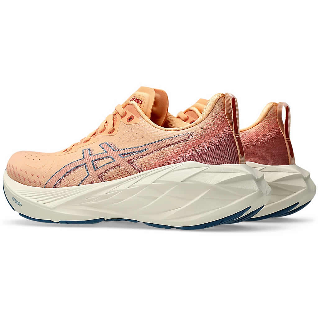 Women's Novablast 4