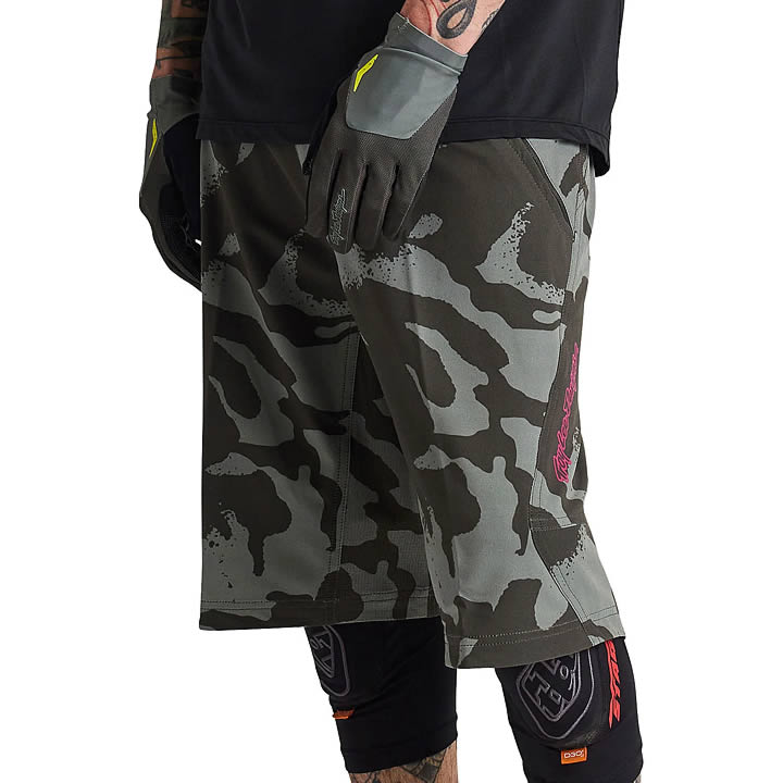 Men's Skyline Short w/Liner
