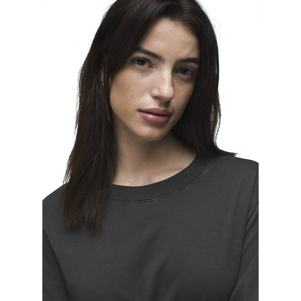 Women's Everyday Vintage-Washed Long-Sleeved Tee