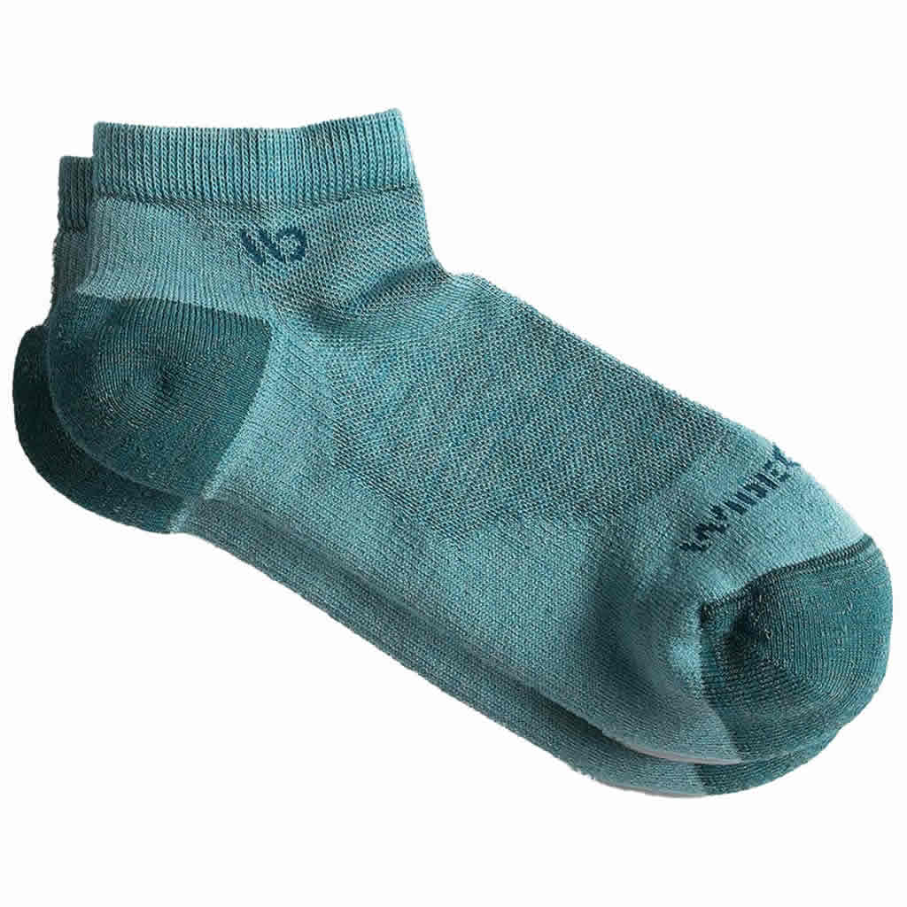 Women's Solid Midweight Cushion No Show Sock