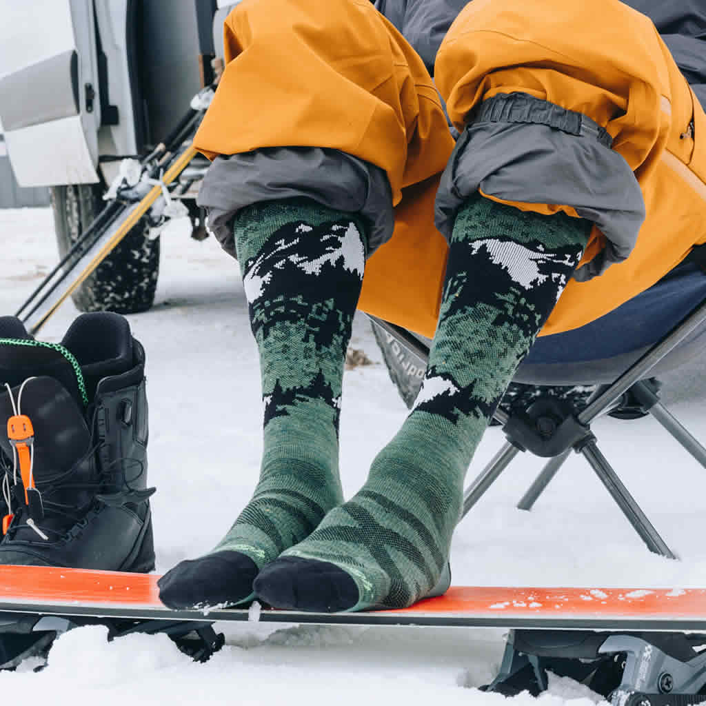 Men's Cold Smoke Over-the-Calf Lightweight Ski and Snowboard Socks