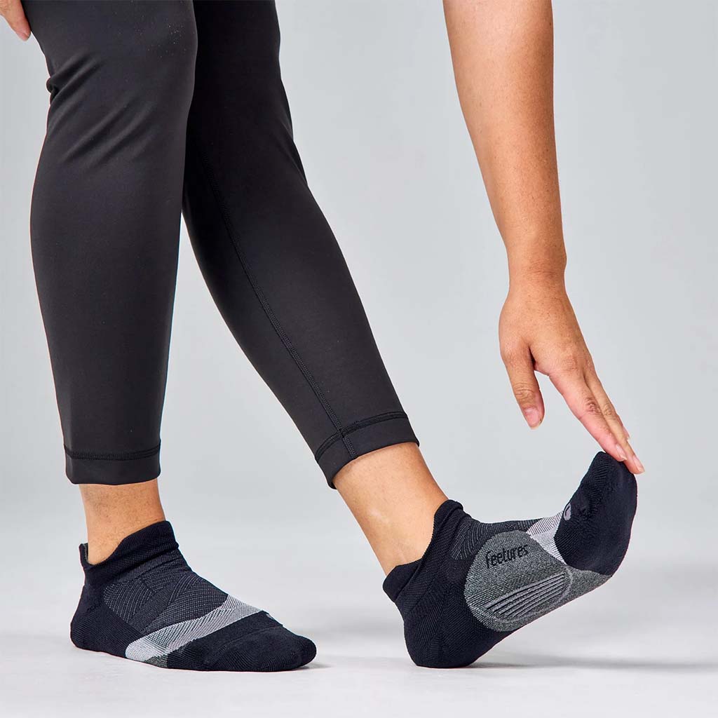 Elite Light Cushion No-Show Tab Socks