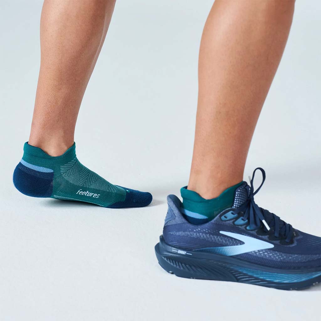Elite Max Cushion No-Show Tab Socks