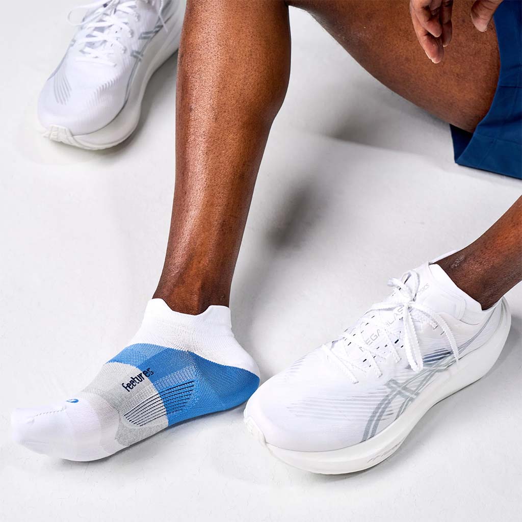 Elite Ultra Light No Show Tab Socks