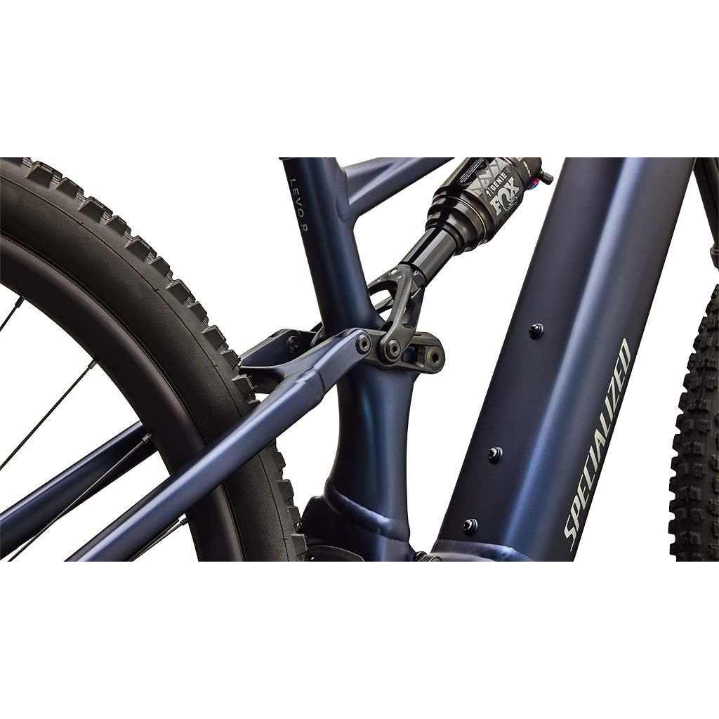 Levo R Comp Alloy