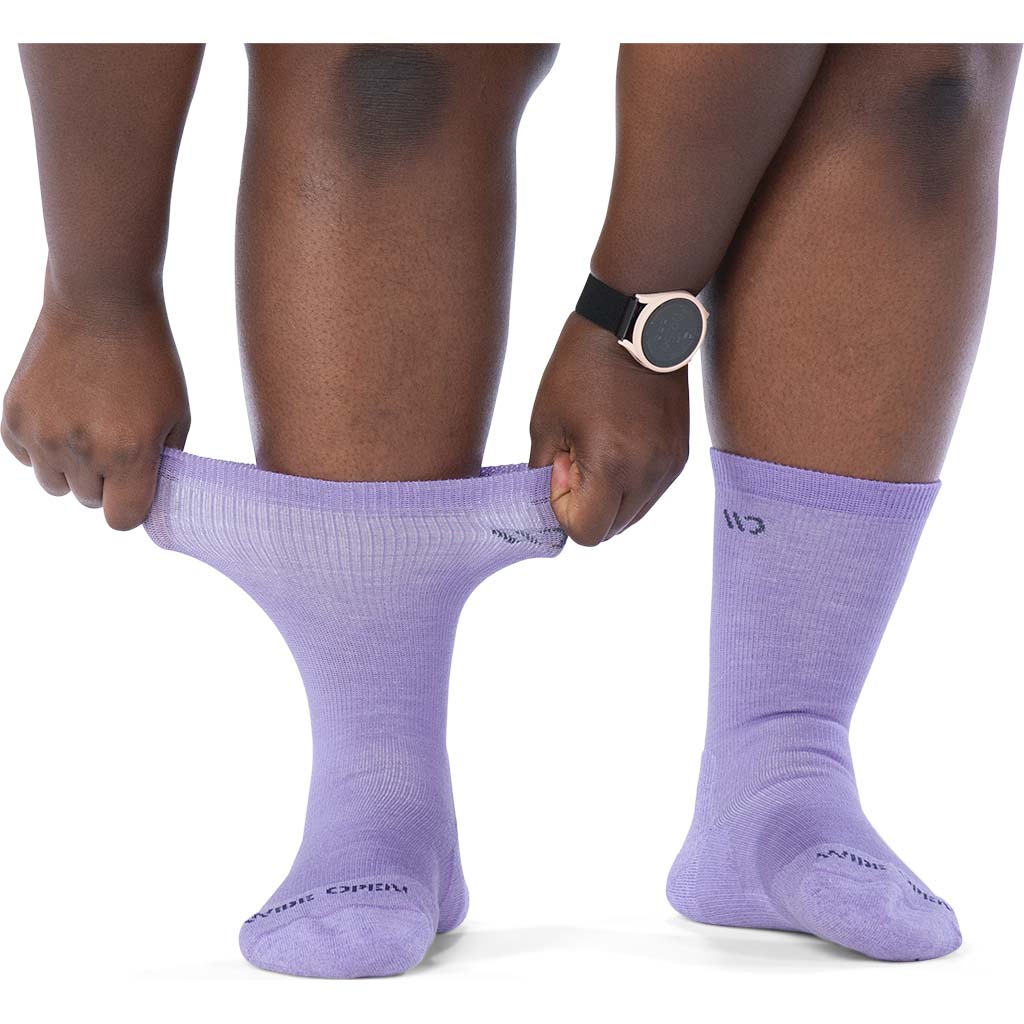 Women's Solid Cushioned Crew Socks