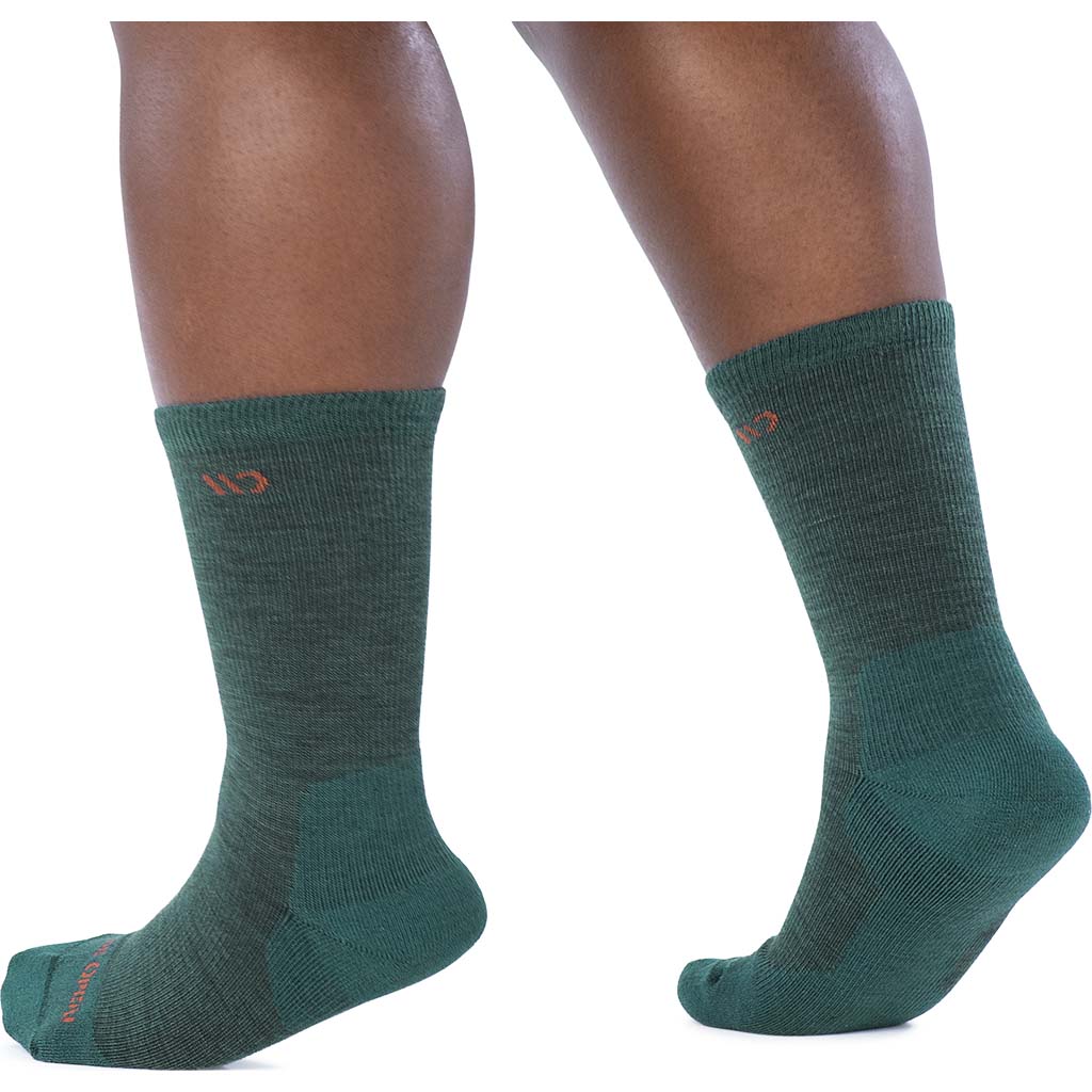 Women's Solid Cushioned Crew Socks