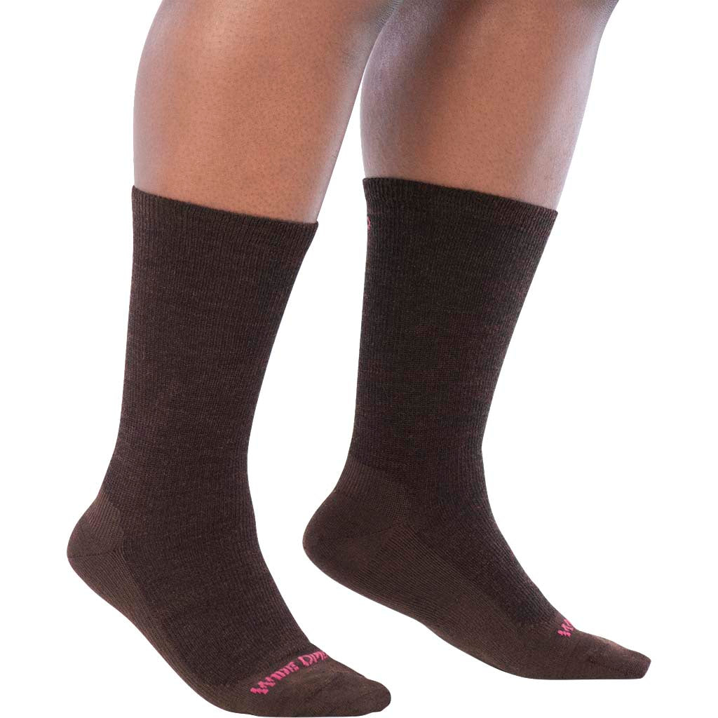 Women's Solid Basic Lightweight Crew Socks