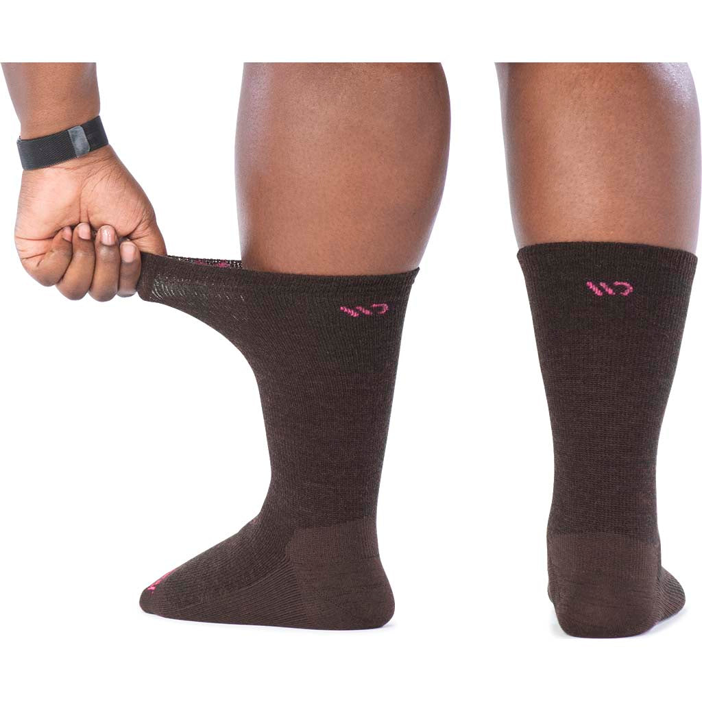 Women's Solid Basic Lightweight Crew Socks