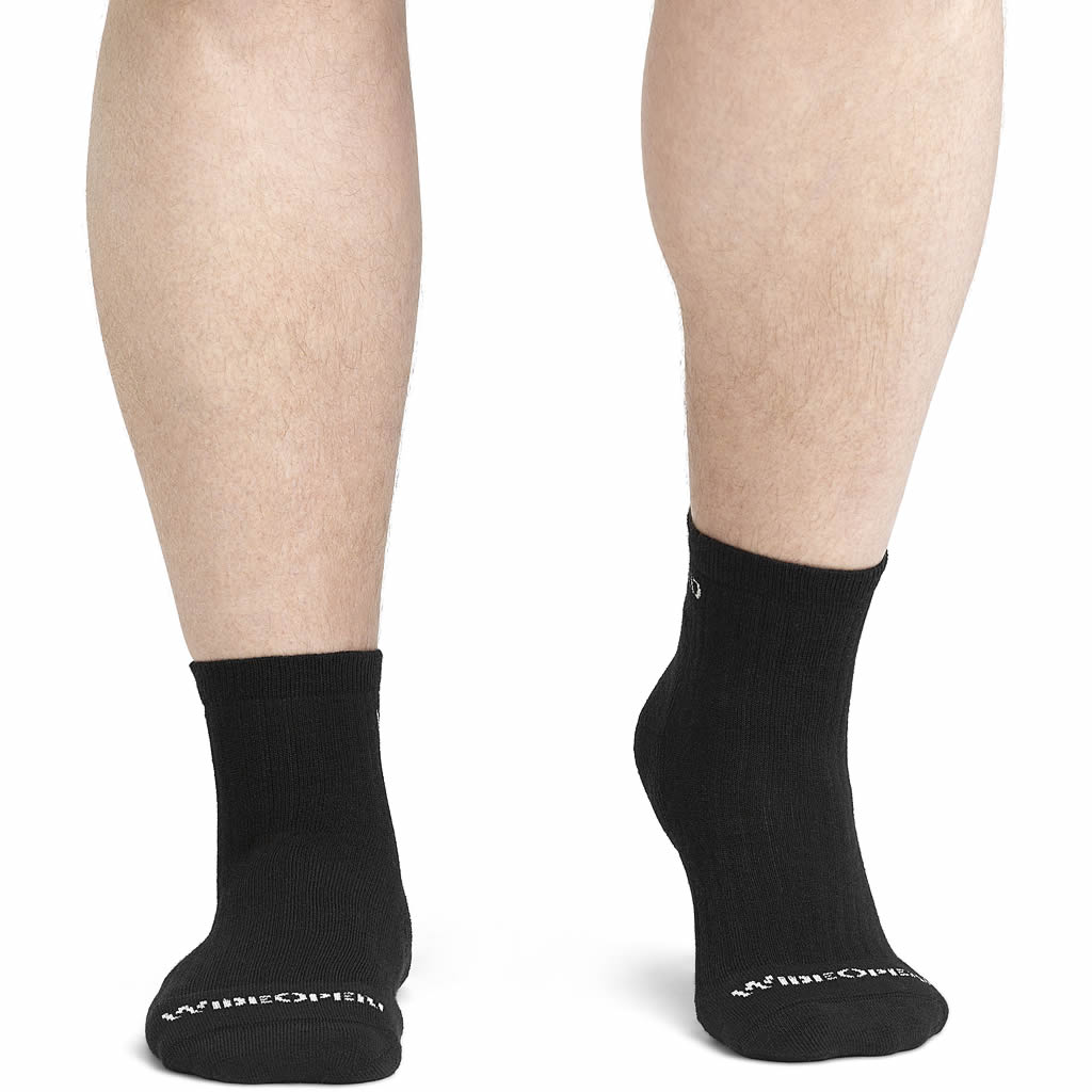 Men's Solid Midweight Quarter Sock